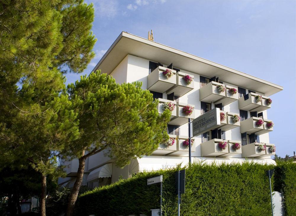 Metropol 3*