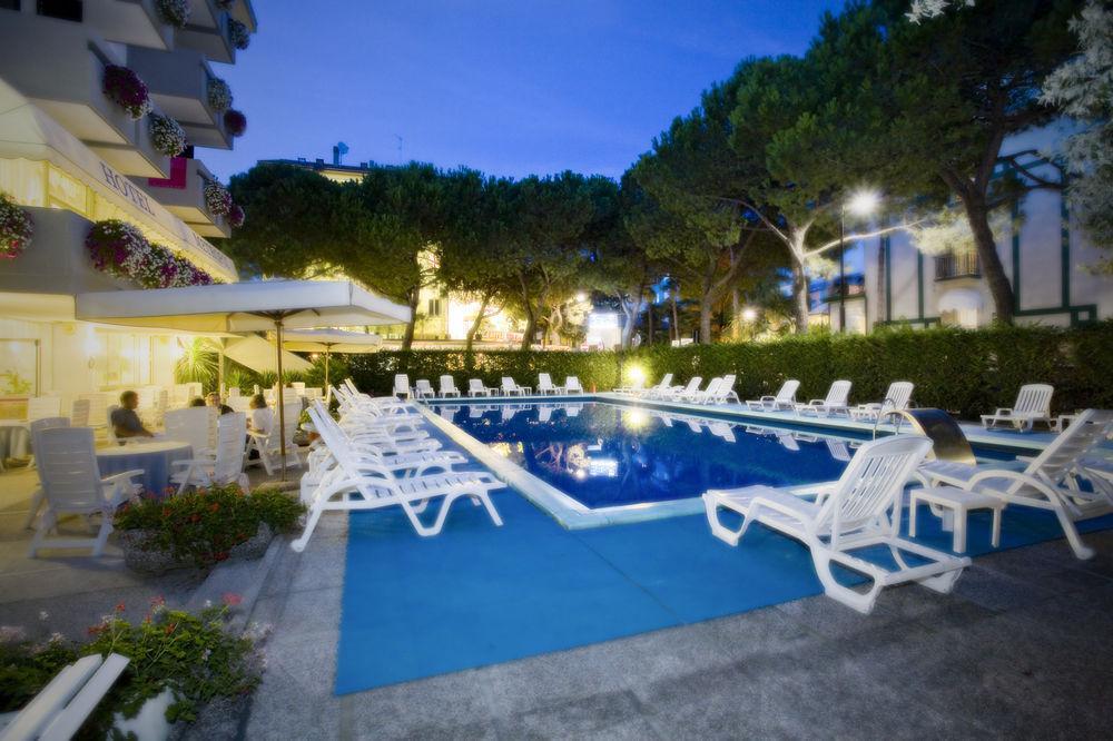 Metropol Hotel